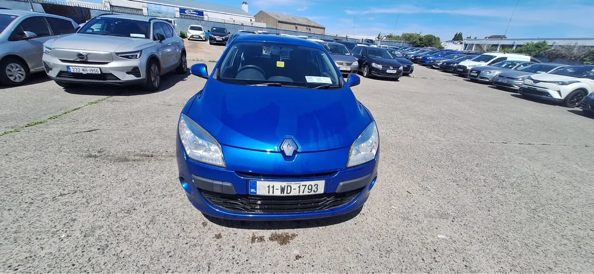 11 Megane - Image 4