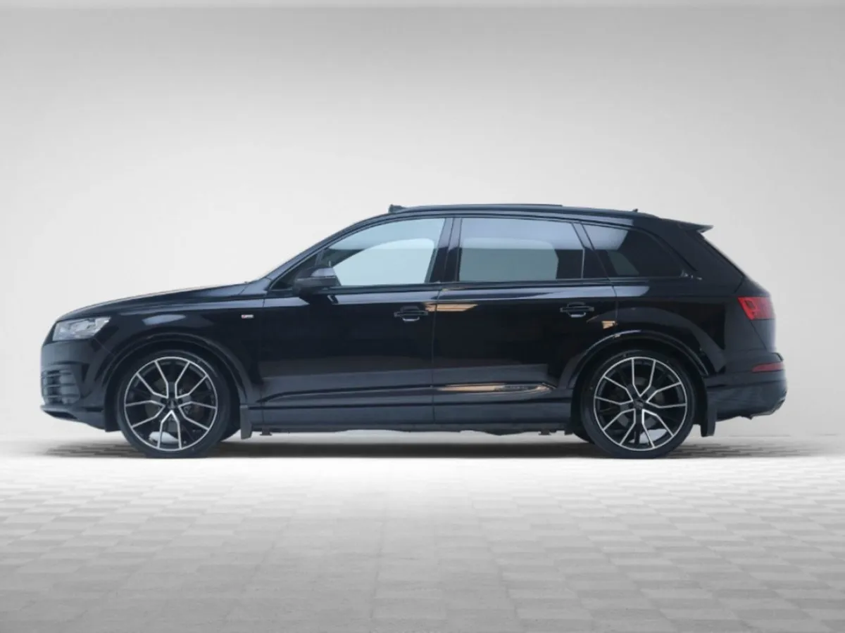 Audi Q7 S Line 3.0tdi Black Edition 268HP 7 Seater - Image 4