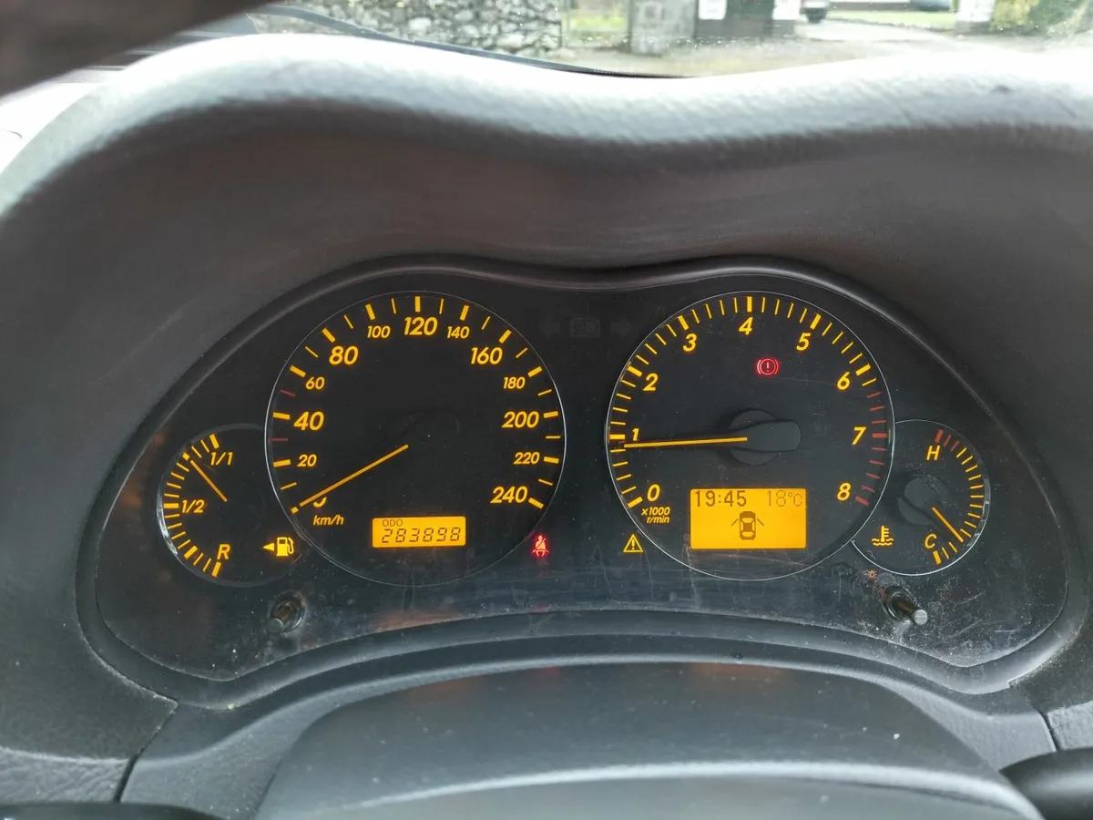 Toyota Avensis 2008 1.8L - Image 2