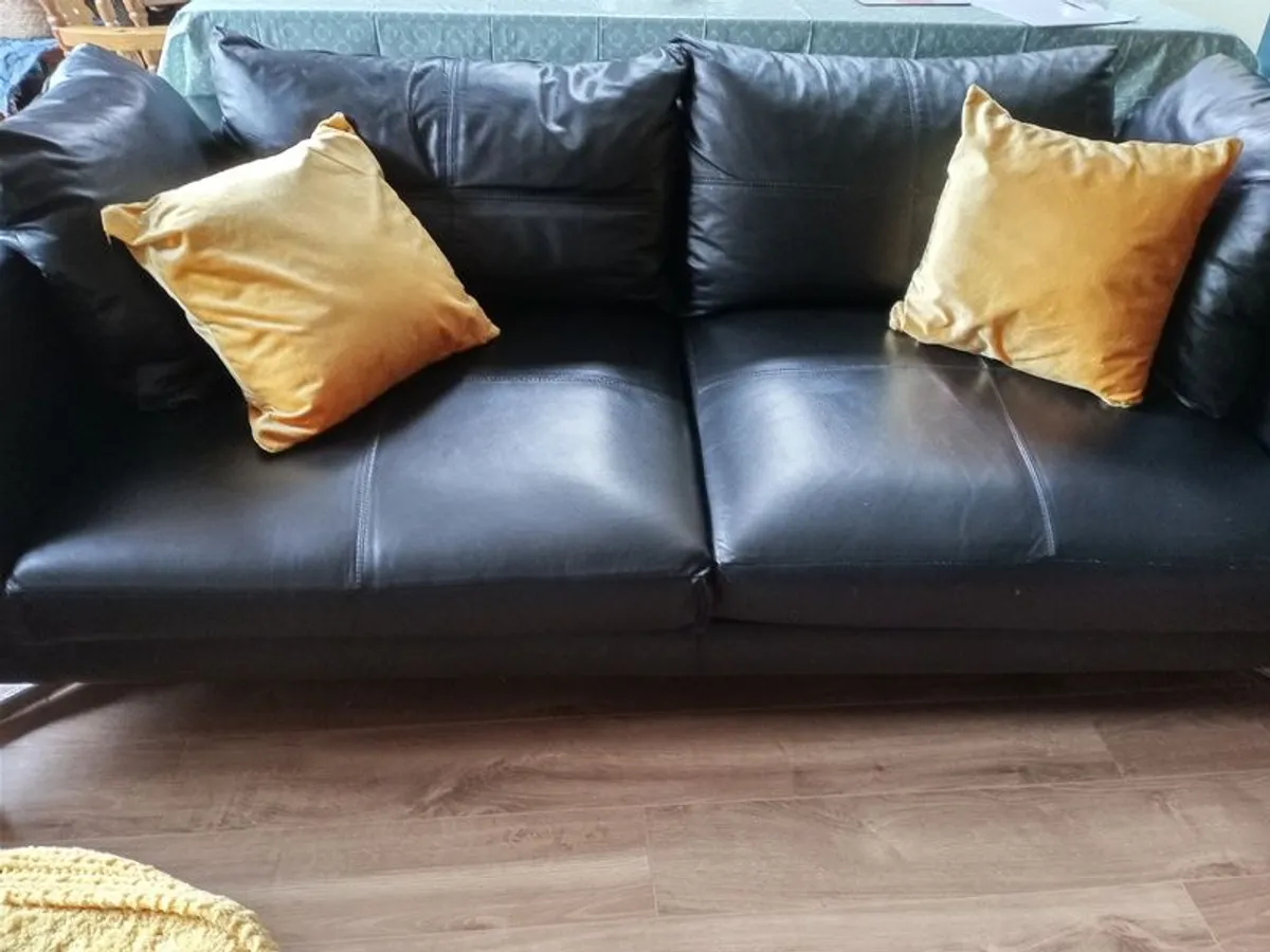 living room furniture - Image 3