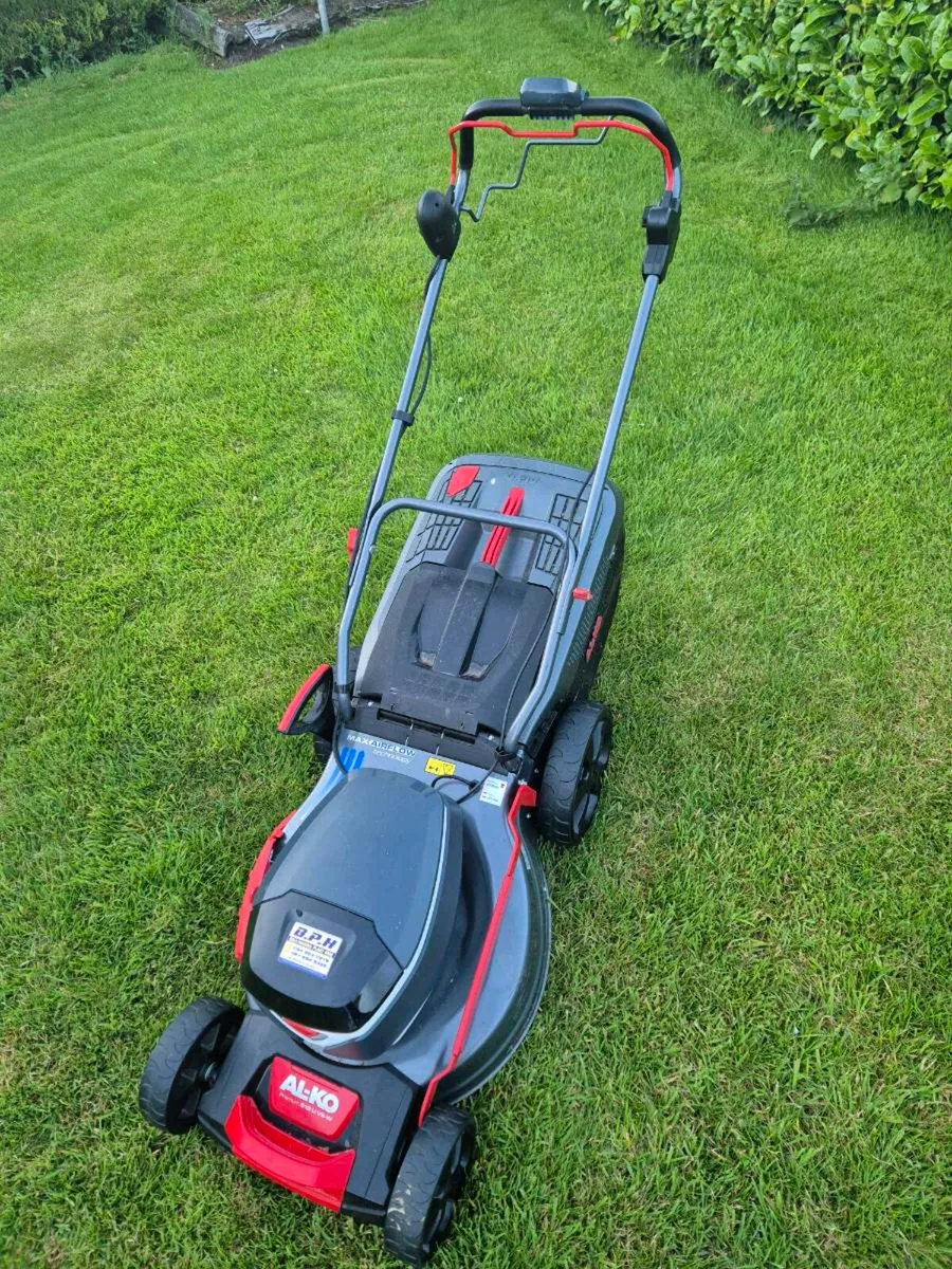 Lawnmower Battery power No Engine Demo unit Al-ko - Image 3