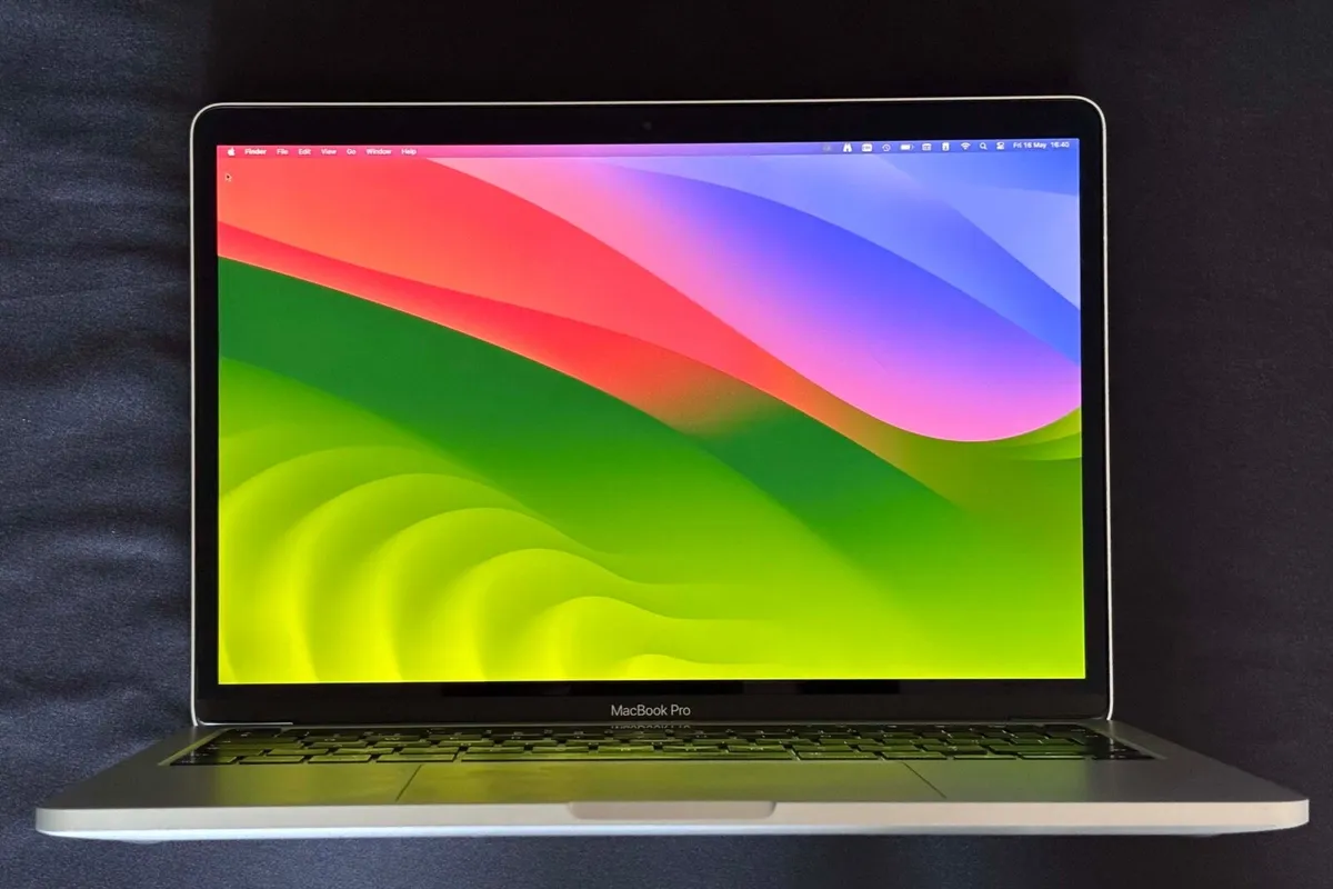 Apple MacBook Pro 13” i7 32GB RAM 512GB SSD A2251 - Image 2