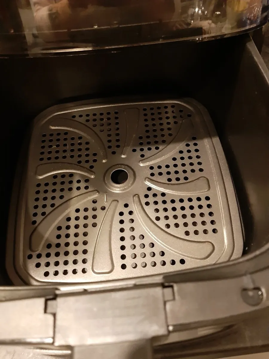 Black And Decker Air Fryer - Image 1