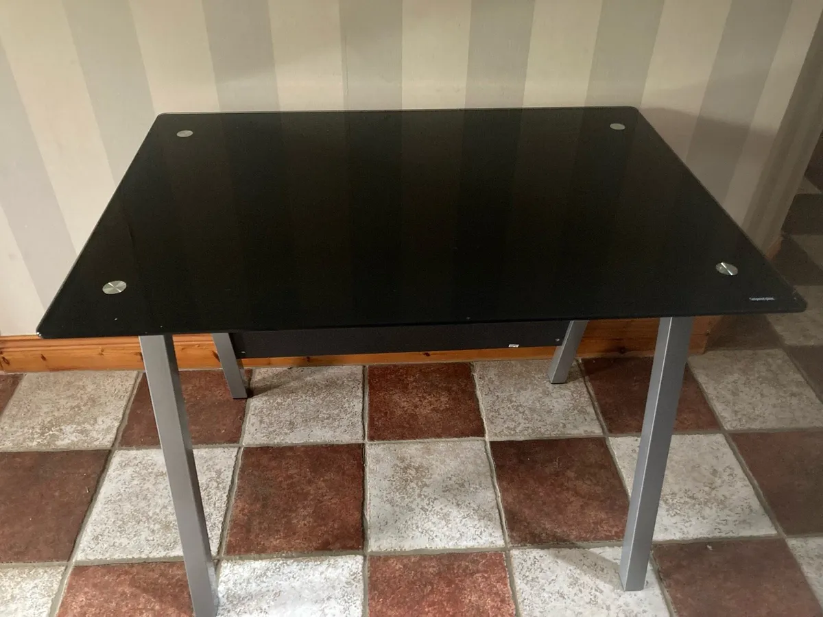 Desk - Image 2