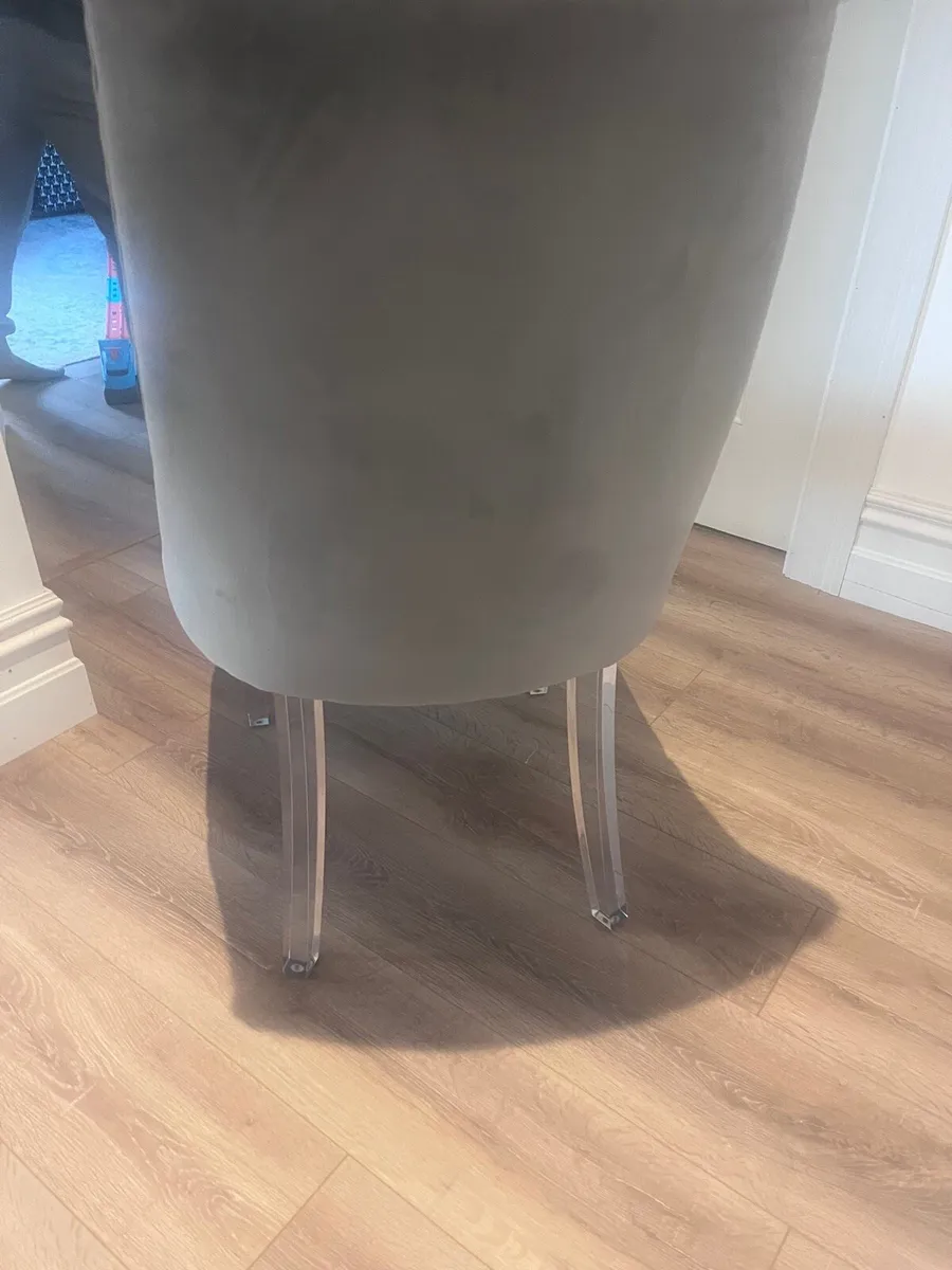 Chair - suitable for dressing table - Image 2