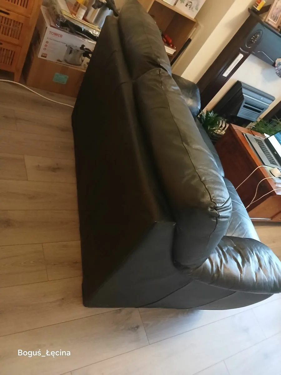 Two Black leather sofa - Image 2