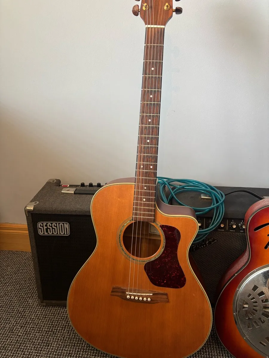 Acoustic guitar - Image 3