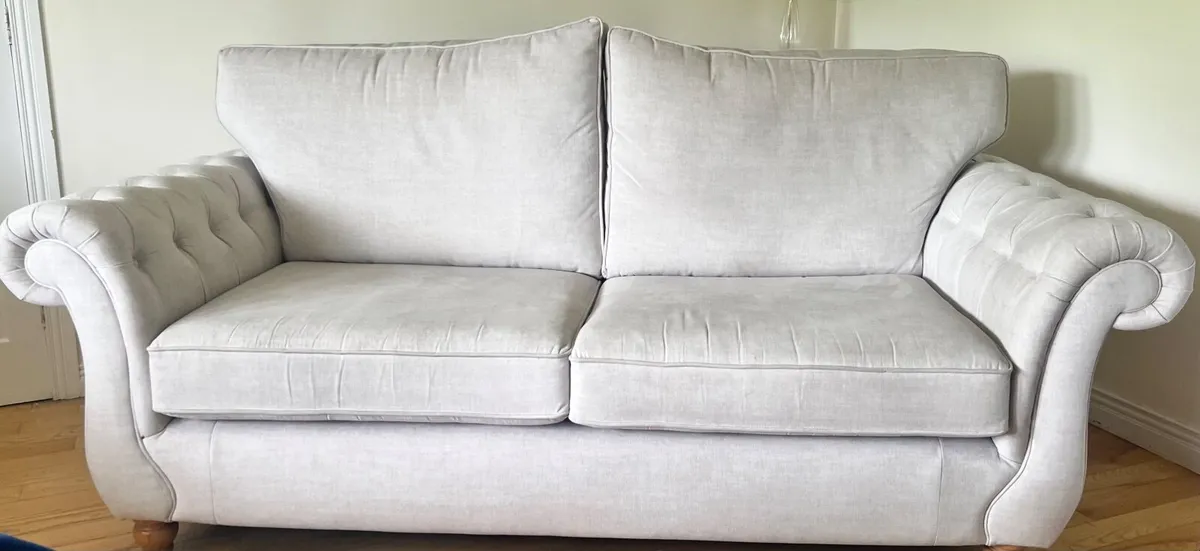 Cream 2 + 3 seater chesterfield Sofa - Image 2