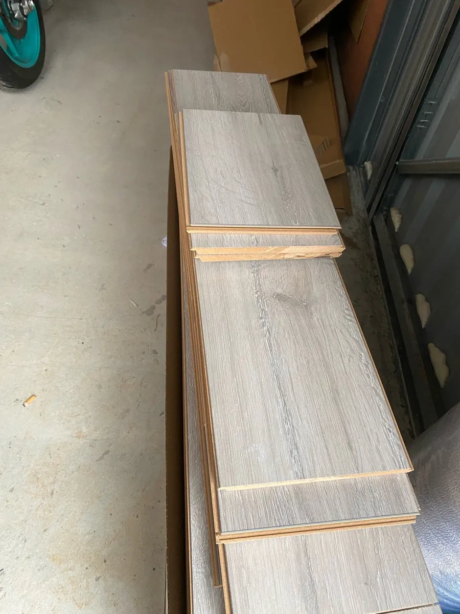 Laminate floor - Image 4