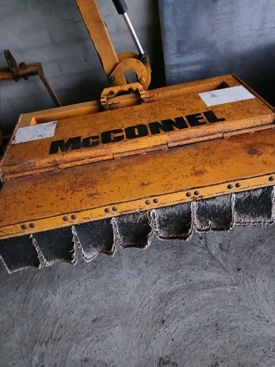 Mc Connel 9058 Hedgecutter - Image 1