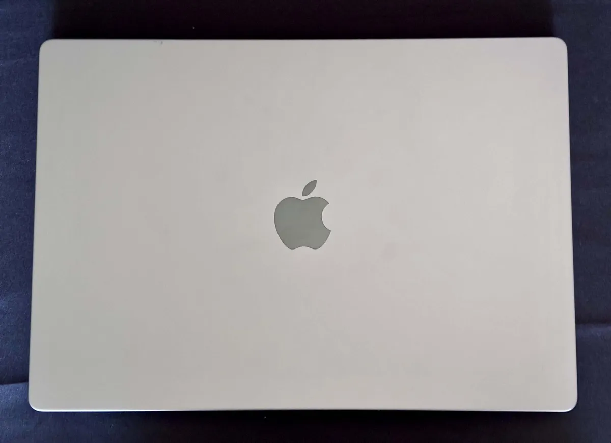 Apple MacBook Pro M1 32GB Ram 1TB SSD - Boxed - Image 4