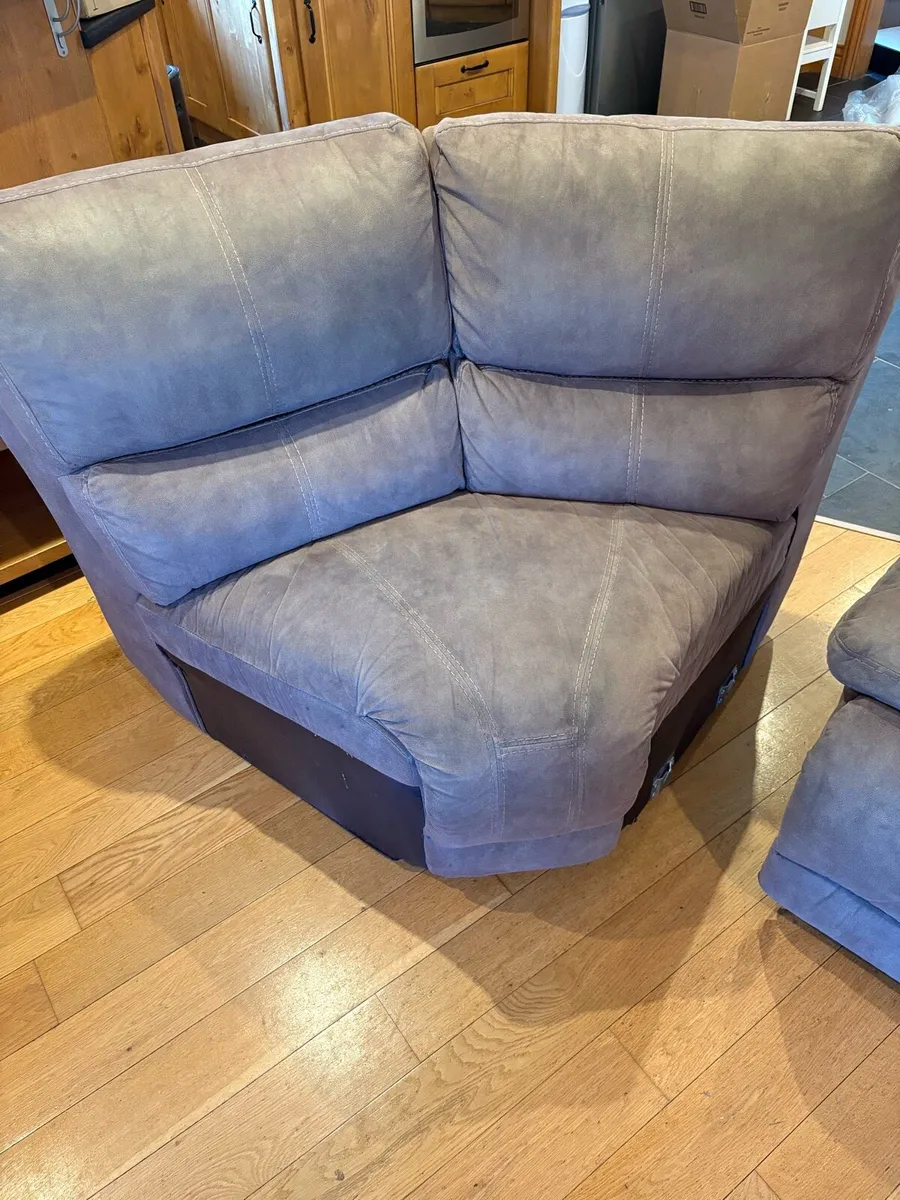 Corner couch - Image 3