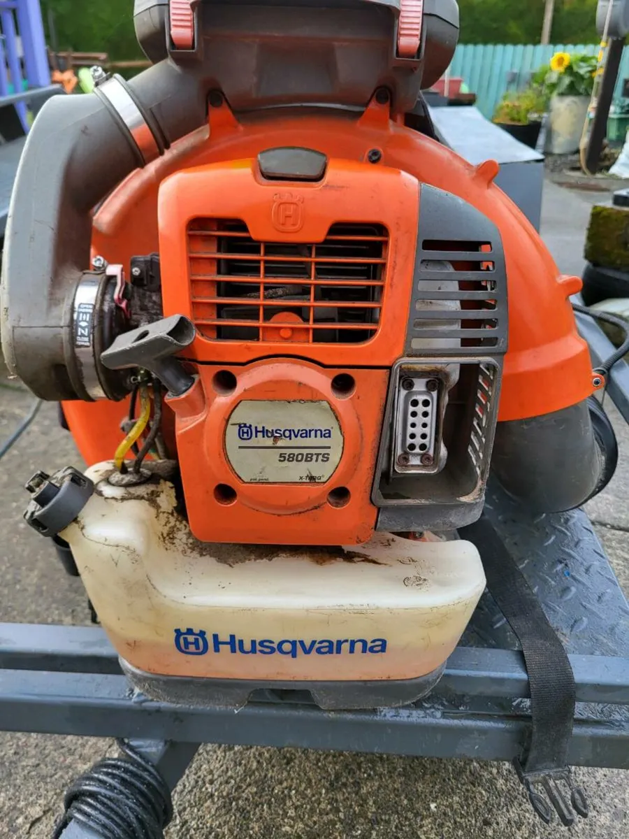 Husqvarna 580bts leaf blower and hedge cutter - Image 1