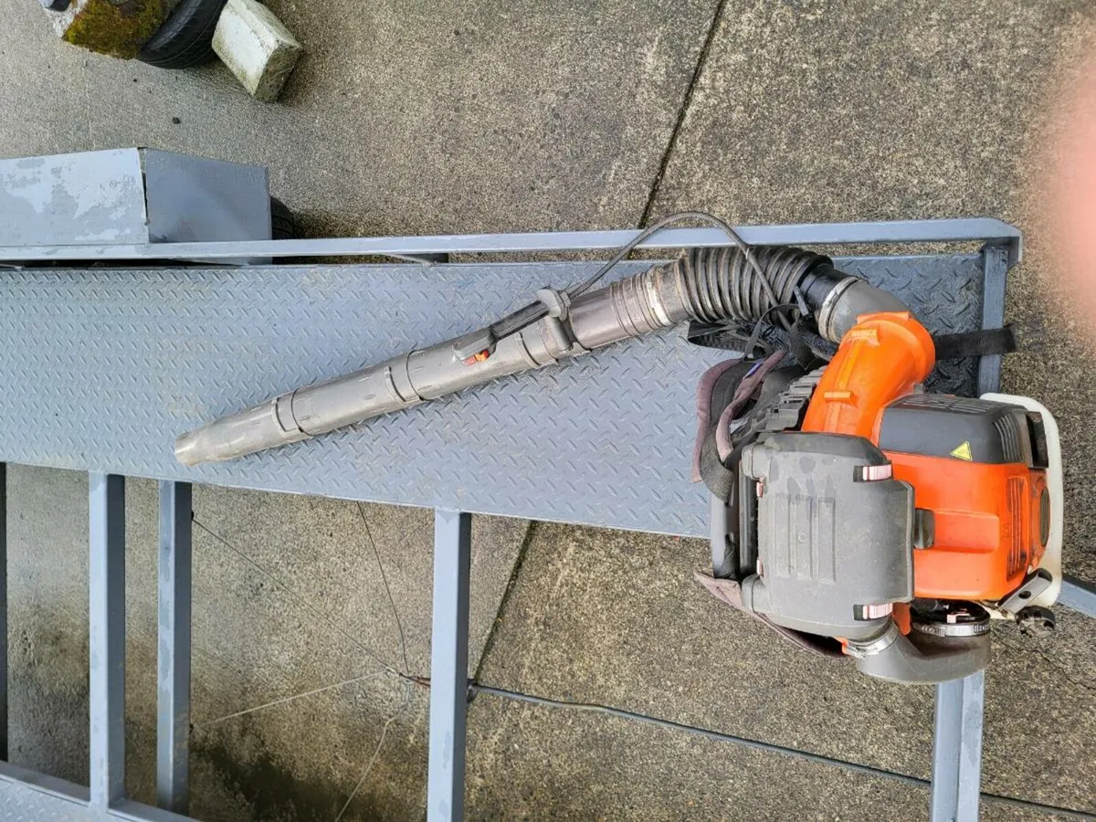 Husqvarna 580bts leaf blower and hedge cutter - Image 2