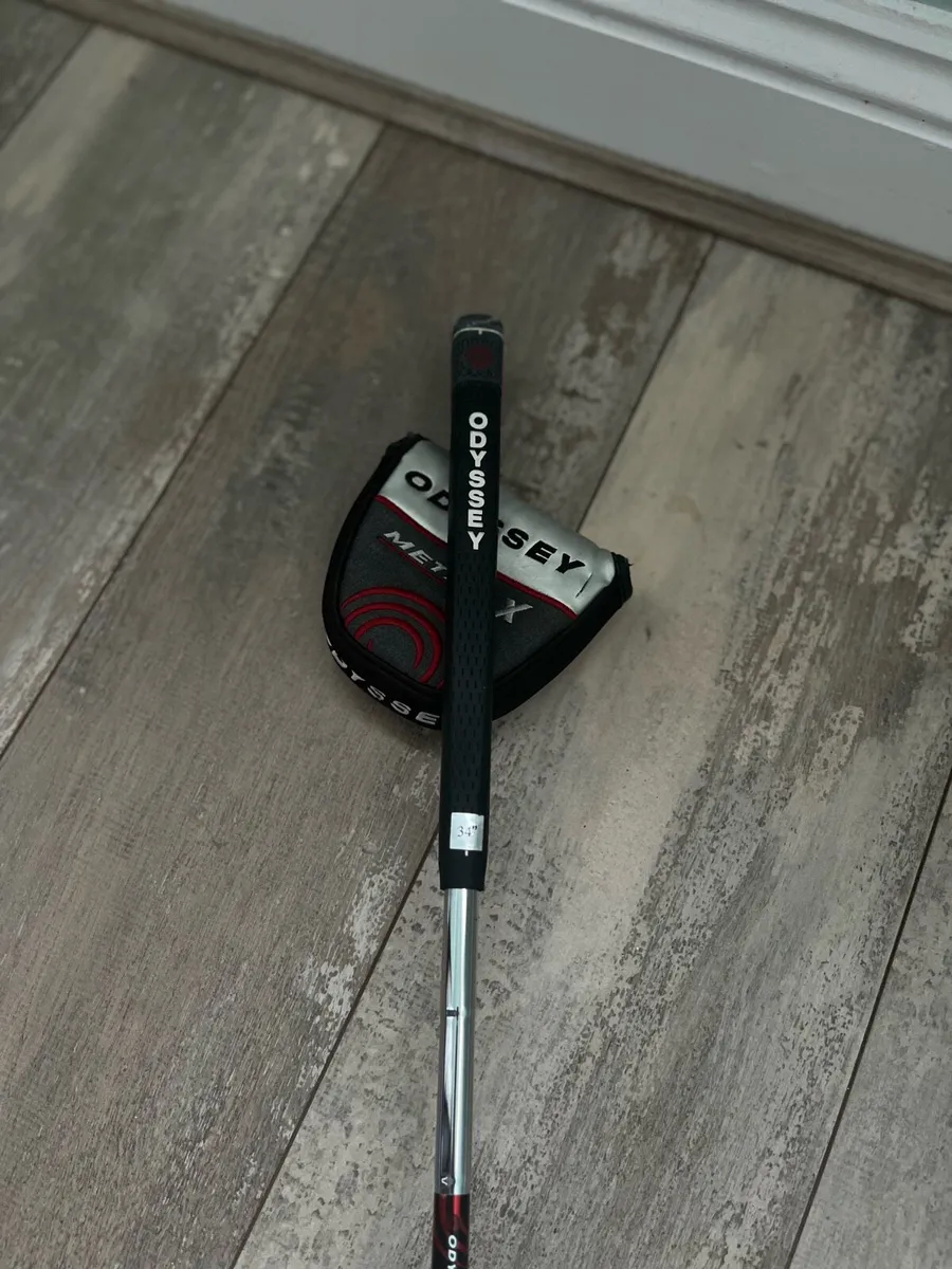 Odyssey 2 ball putter(comes with original case**) - Image 3