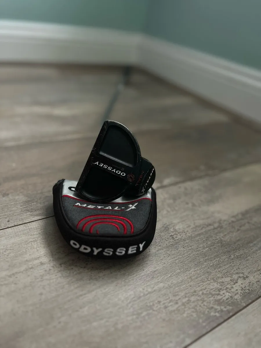 Odyssey 2 ball putter(comes with original case**) - Image 4