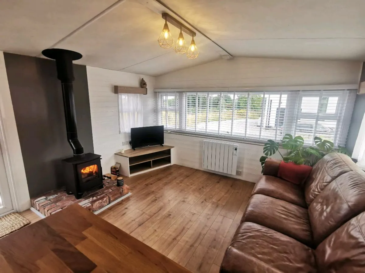 3 bed mobile home, winter pack - Image 1