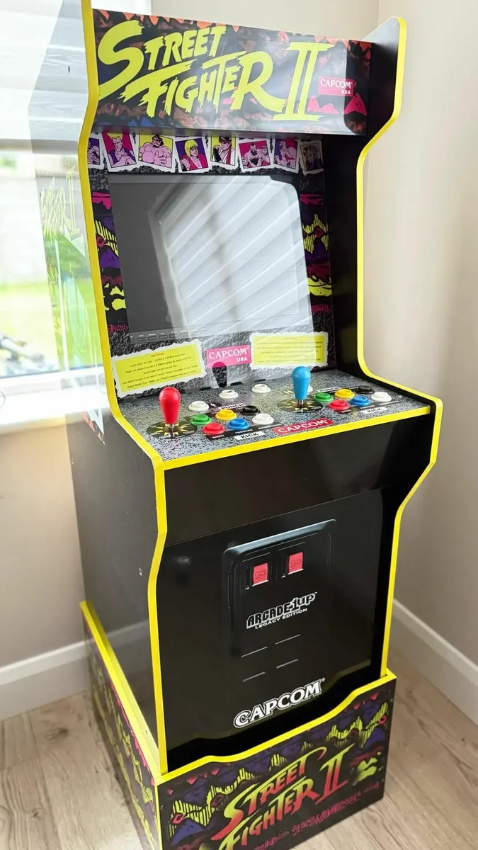 Arcade Machine - Image 2