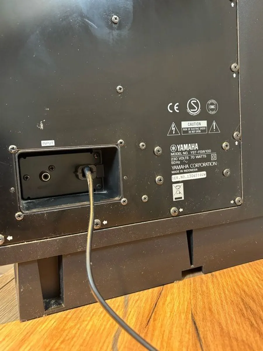 Yamaha Sub Woofer - Image 4