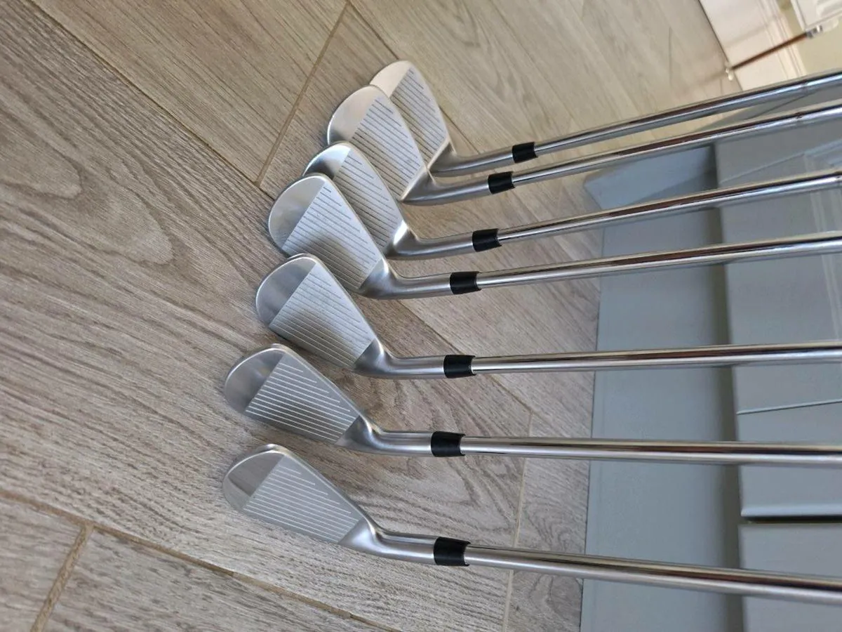 Titliest T100 irons - Image 1