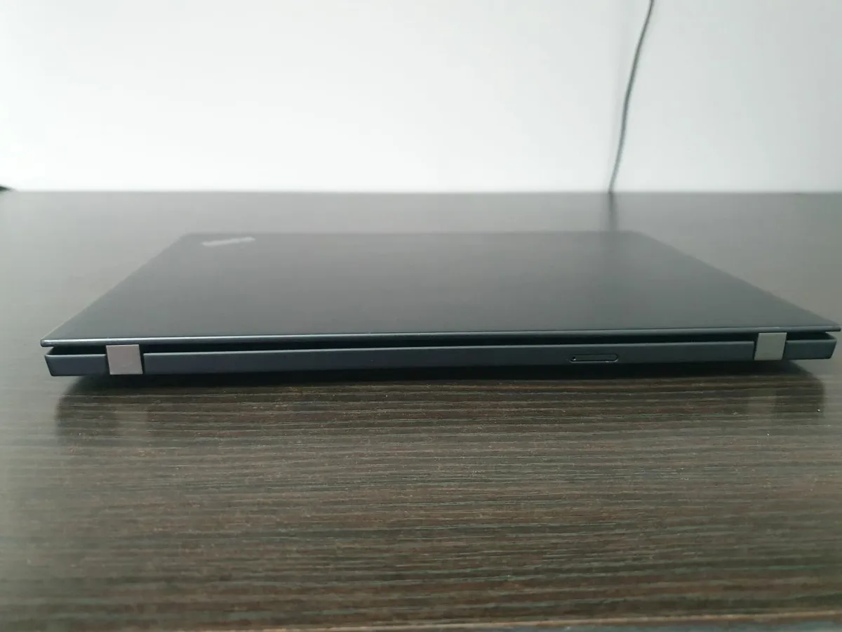 Lenovo Thinkpad - i7 | 16GB | 256 | Touchscreen - Image 3