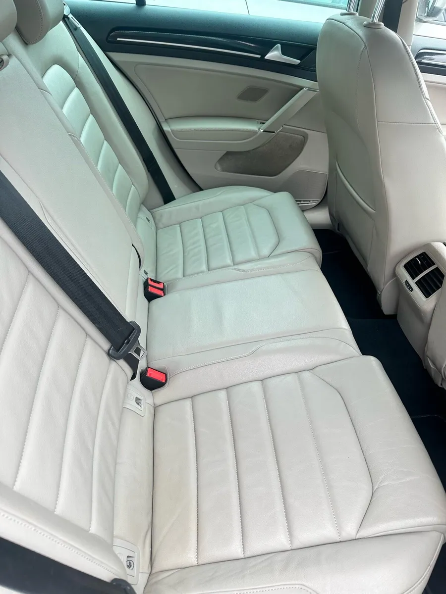 VOLKSWAGEN GOLF - Image 3