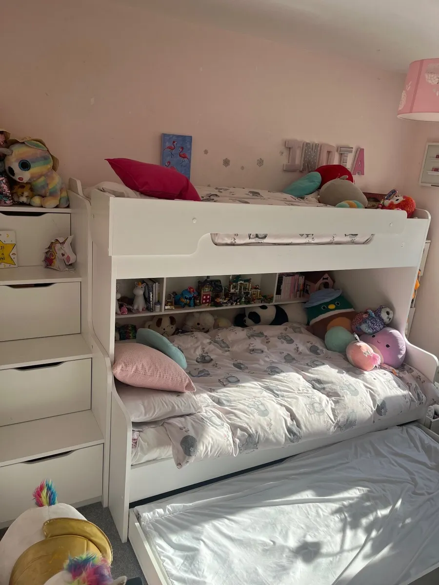 Triple bunk bed - Image 1