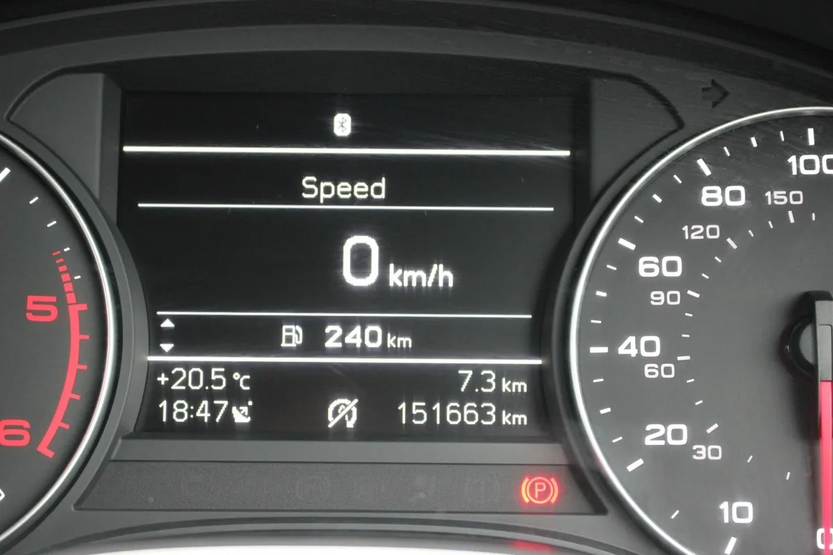Audi A6 SE MANUAL/F.S.H./ 151km*DEPOSIT TAKEN** - Image 4
