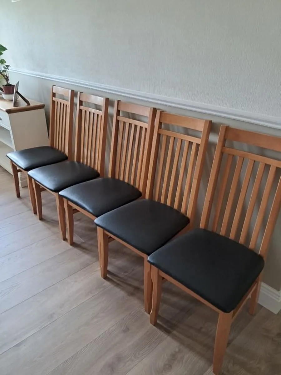 6 kitchen chairs - Image 1