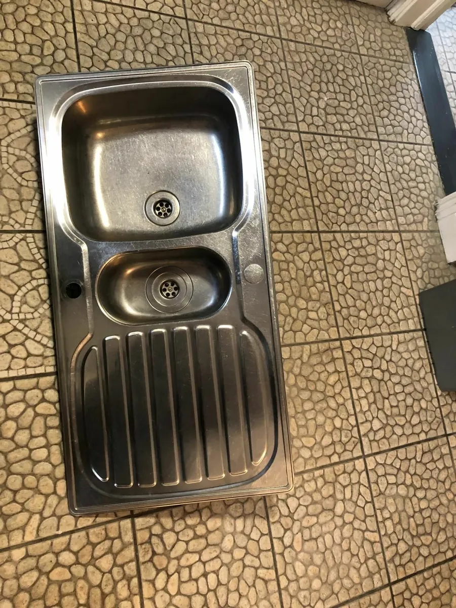 Kitchen sink - Image 2