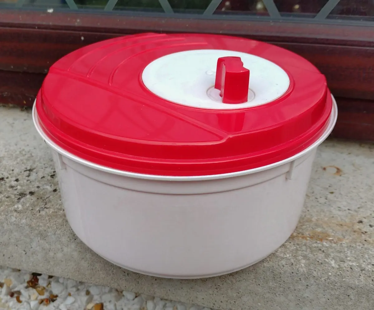 SALAD SPINNER (MISSING INSERT FOR LETTUCE ETC..) - Image 1
