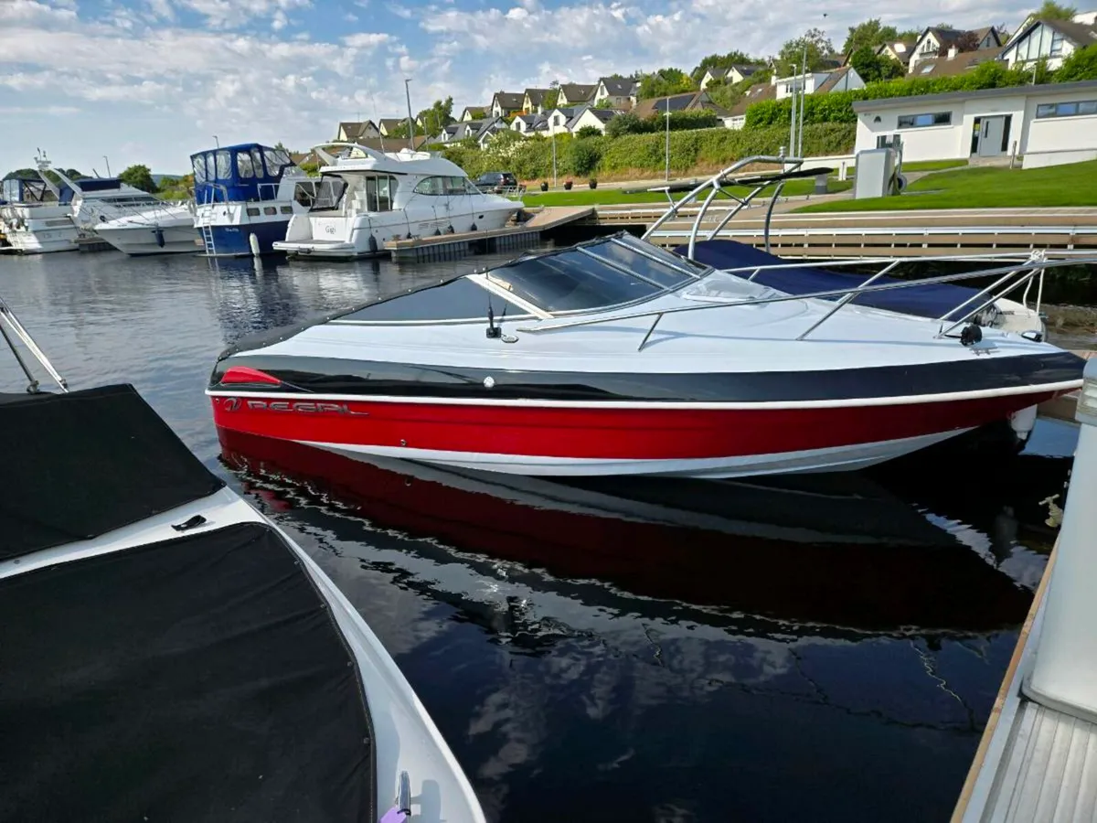 Regal boat - Image 2