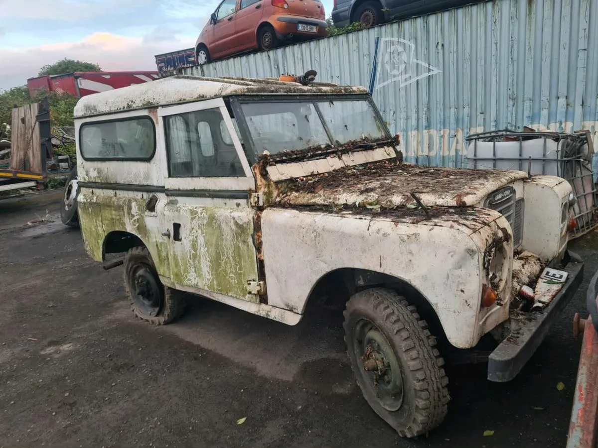 Land rover defender - Image 1