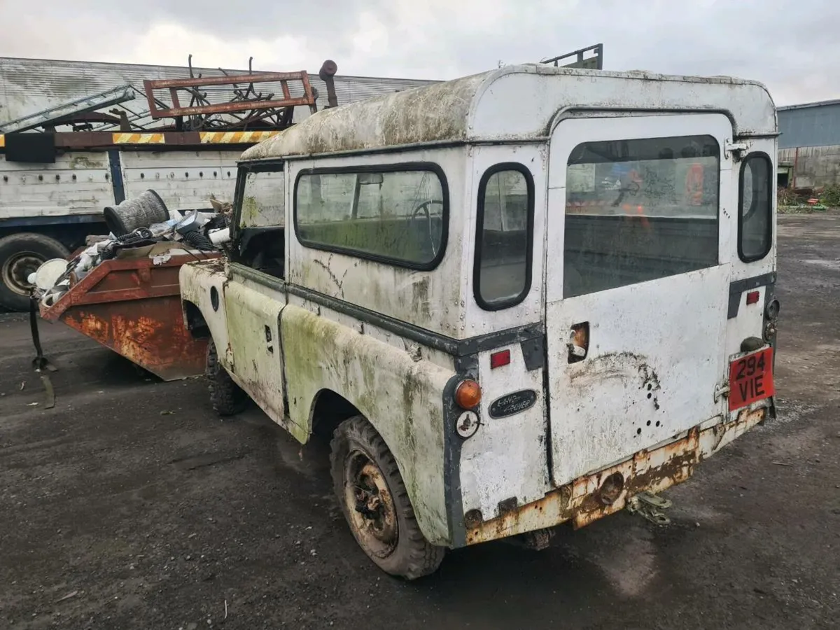 Land rover defender - Image 3