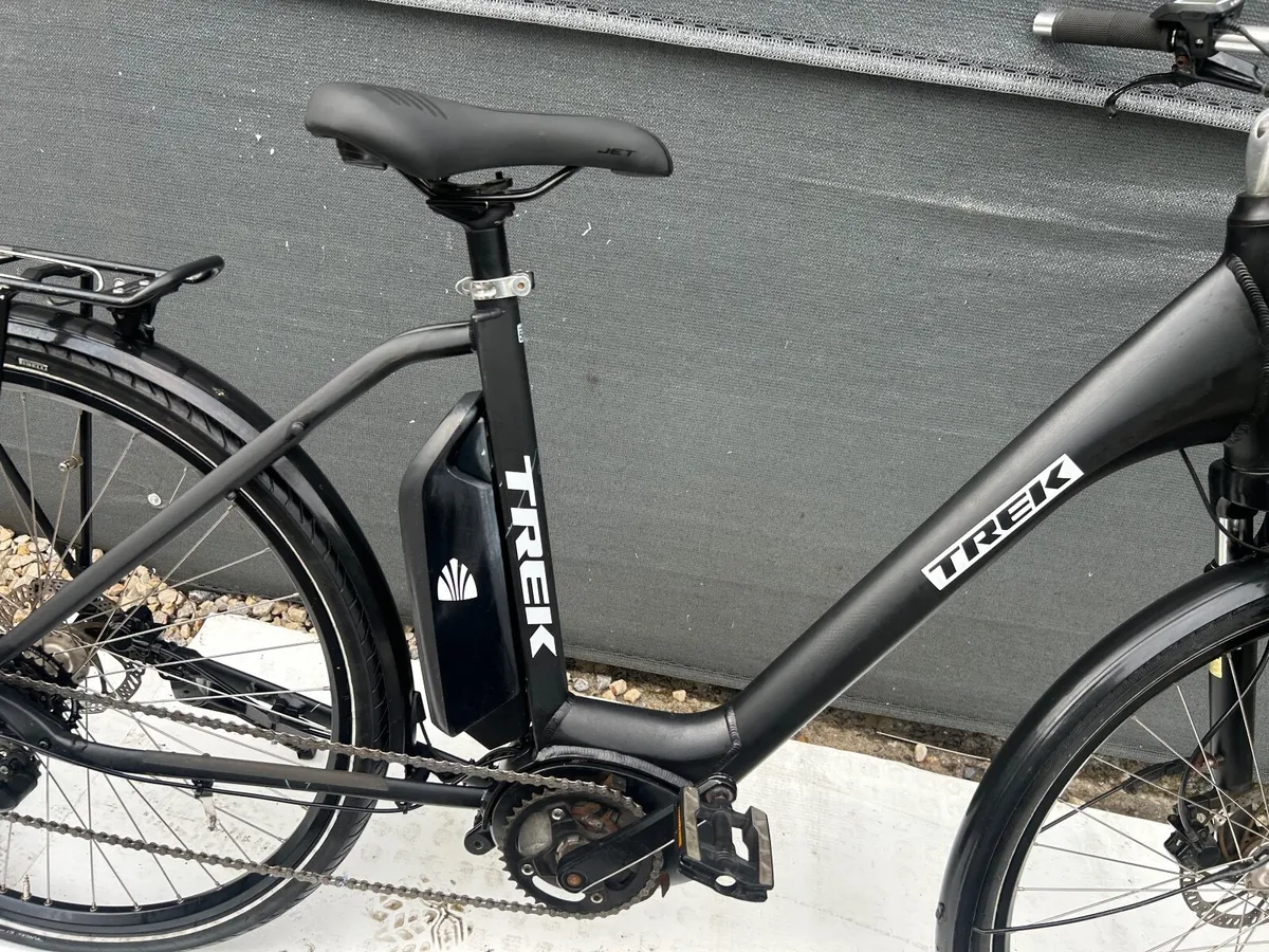 Trek electric bike /Bosch motor and battery - Image 4