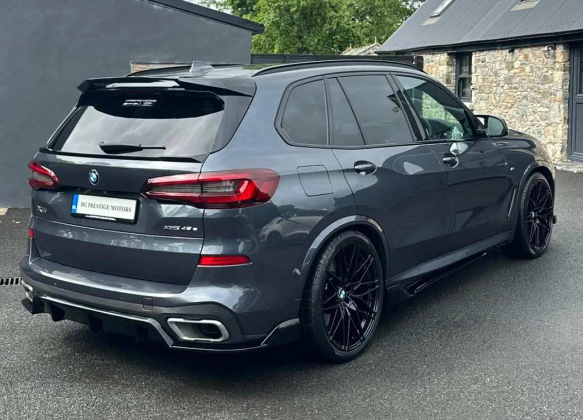 2021 BMW X5 45E M SPORT M PERFORMANCE - Image 2