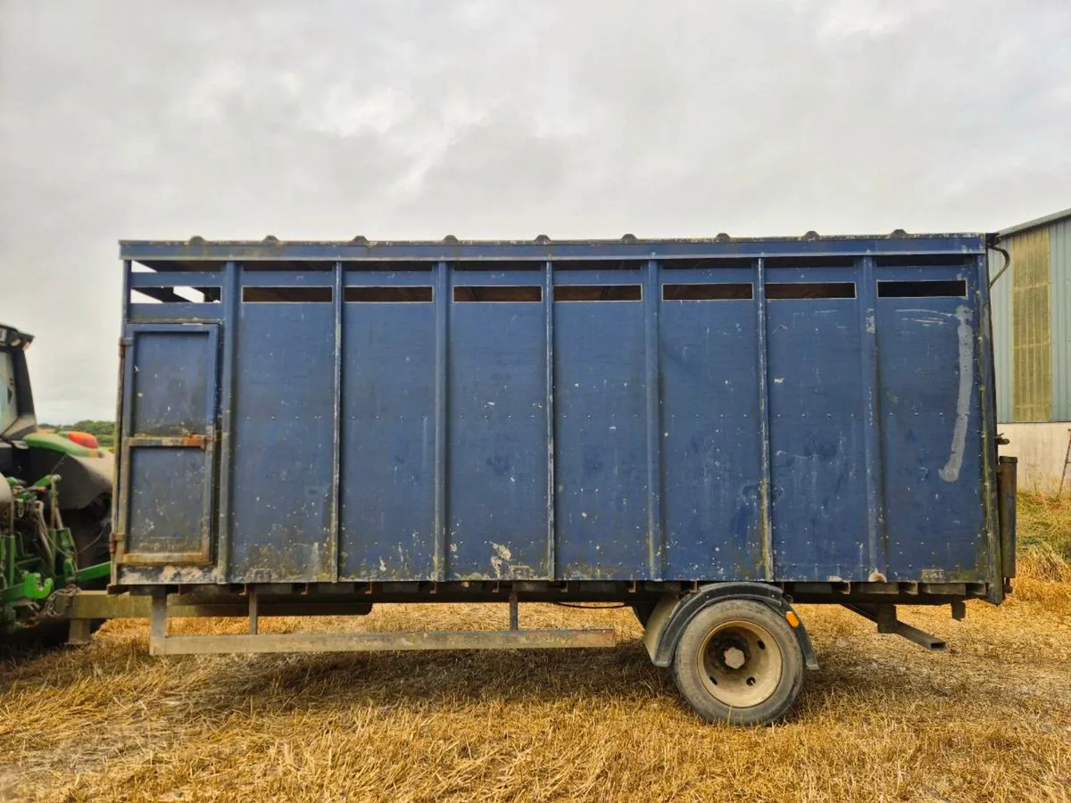 Cattle trailer - Image 1