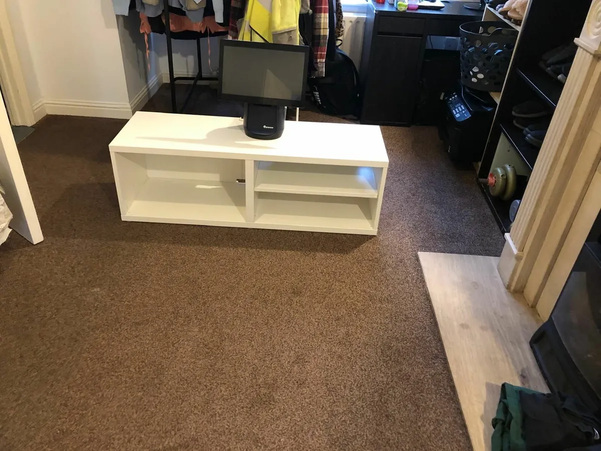 TV stand - Image 3