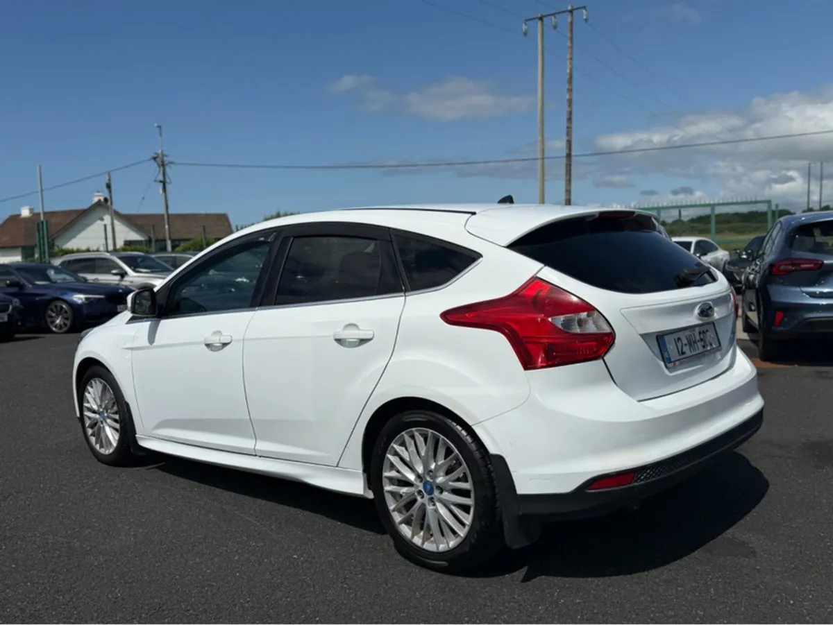 Ford Focus 1.6 Tdci 95ps M6 Zetec 4DR S/S - Image 4