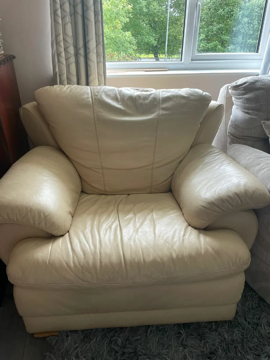 3 Seater Cream Leather Couch with matching chair - Image 2