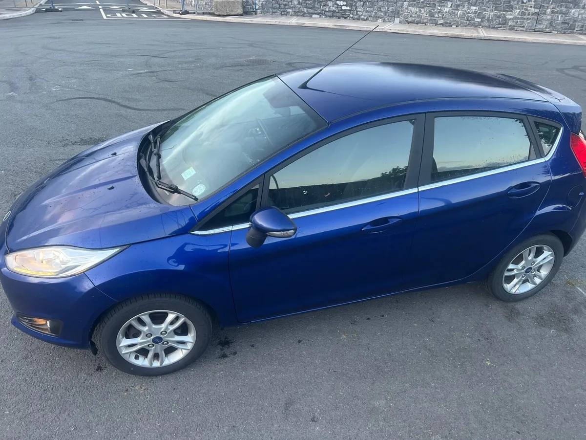 Ford Fiesta Zetec 1.2 - Image 2