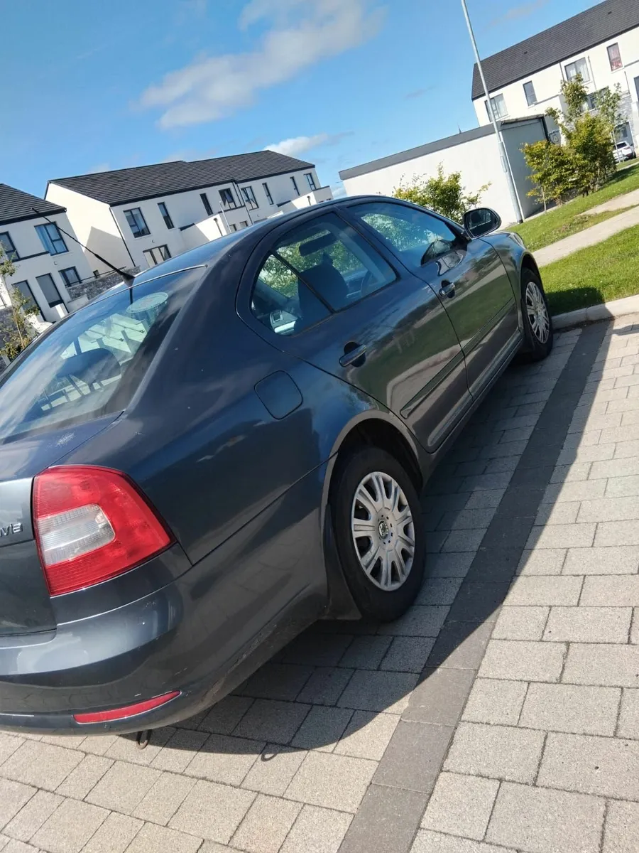 Skoda Octavia 2010 - Image 3