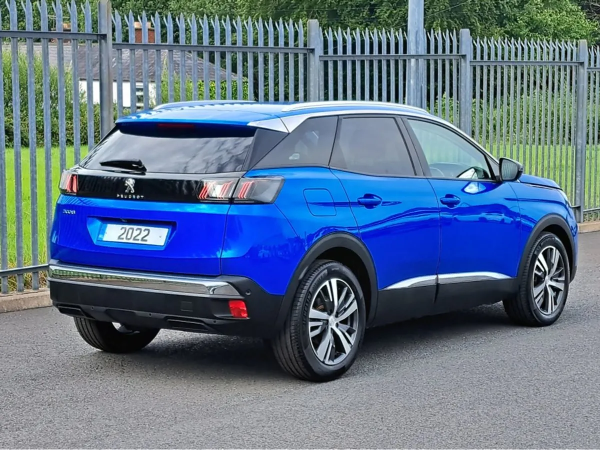 Peugeot 3008 Allure Premium 1.5td 130BHP  reversi - Image 3