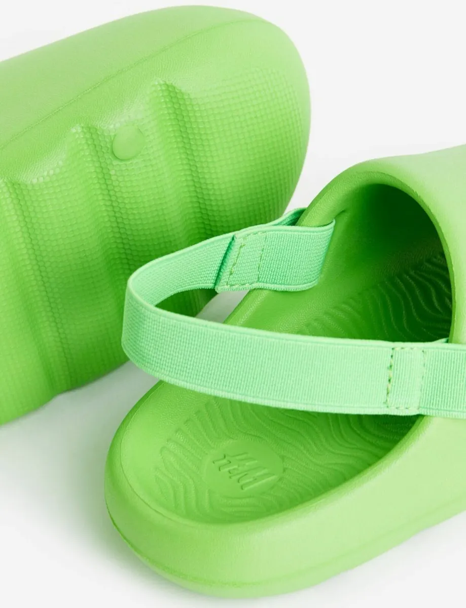 Chunky Pool Slides size uk 7 kids shoes - Image 3