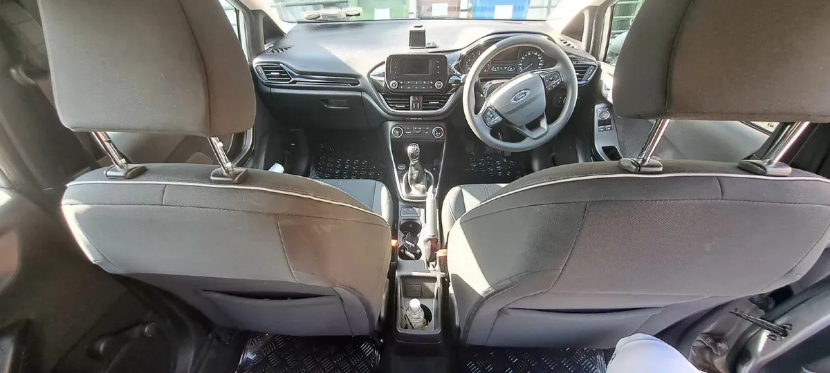 Ford Fiesta 2018 - Image 2