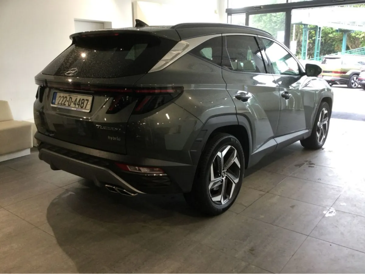 Hyundai Tucson Executive Plus Hybrid - Image 2