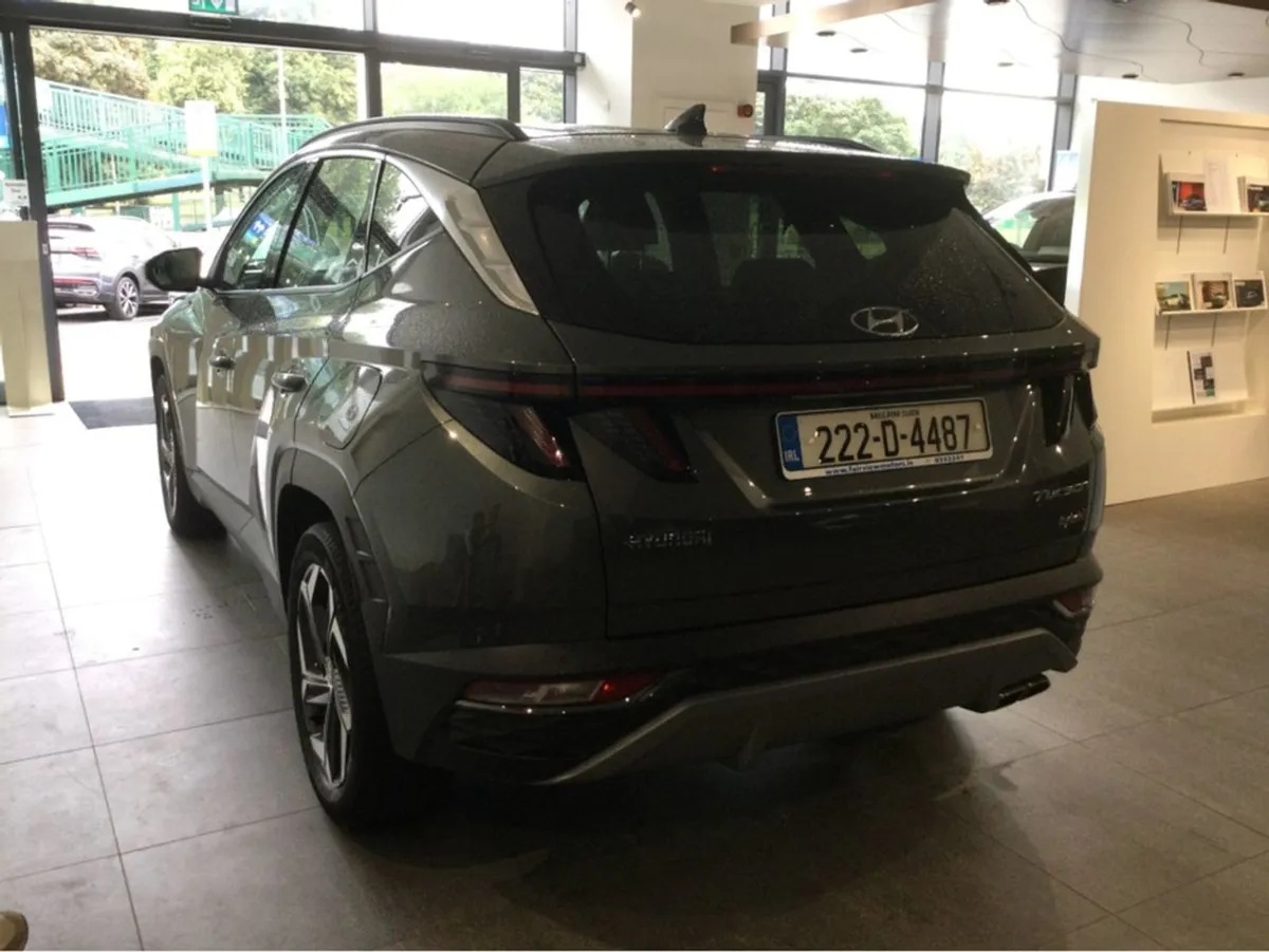 Hyundai Tucson Executive Plus Hybrid - Image 4