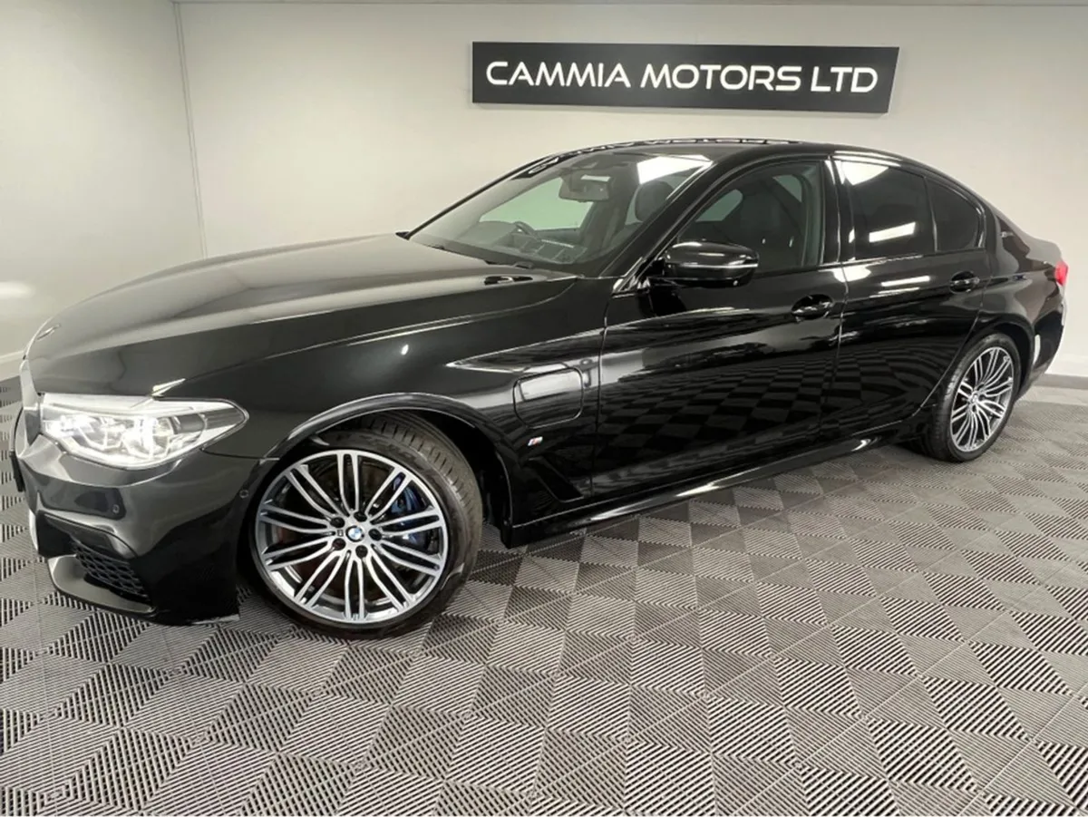 BMW 5 Series  bmw 530e   m-sport   digital Dash - Image 2