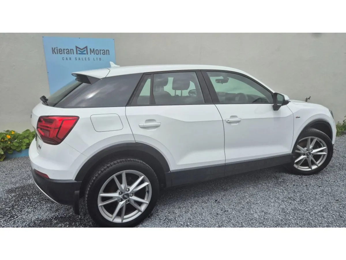 Audi Q2 S Line - Image 4