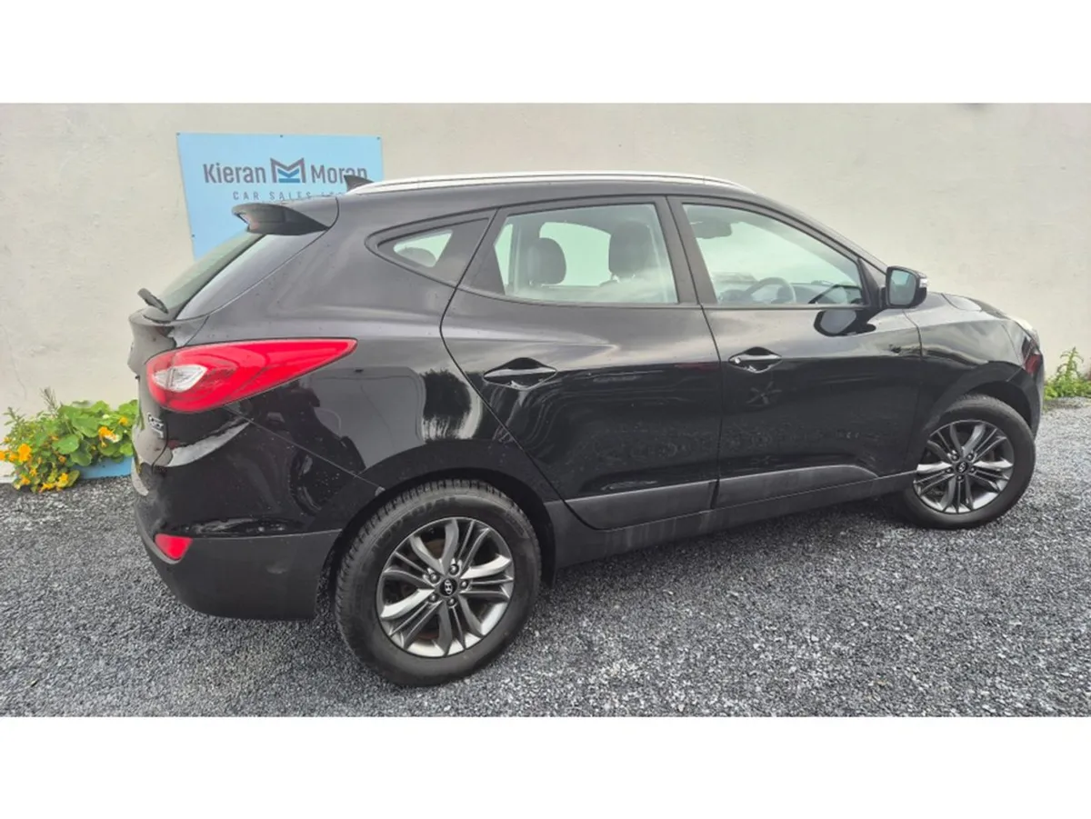 Hyundai ix35 5DR - Image 4